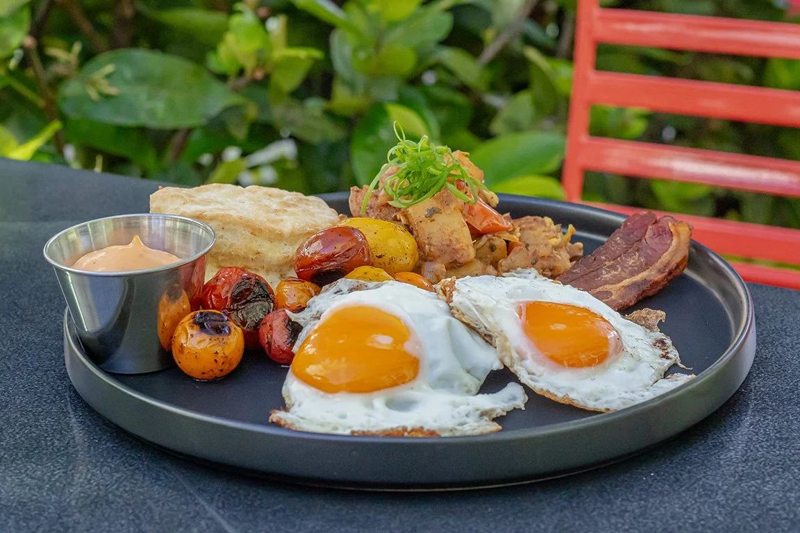 Off the Wall Breakfast Plate